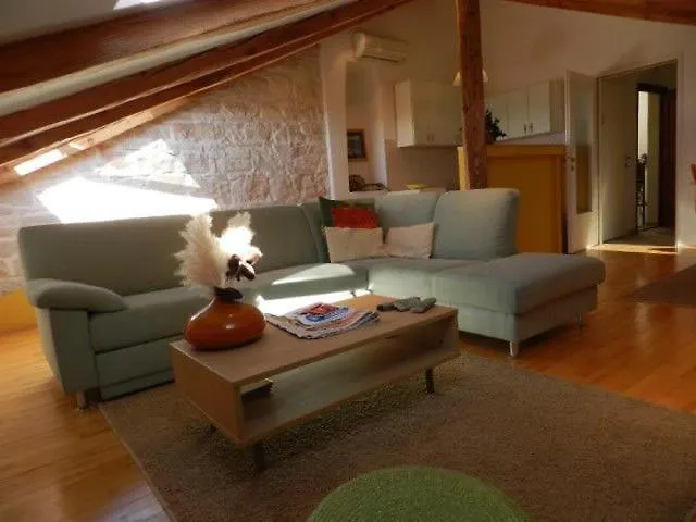 Apartments Radomir Fazana